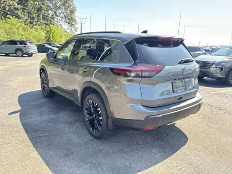More photos of 2026 Nissan Rogue Dark Armor at Morristown Nissan, TN