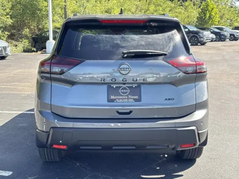 More photos of 2026 Nissan Rogue Dark Armor at Morristown Nissan, TN