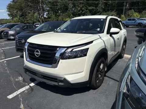 More photos of 2024 Nissan Pathfinder SV at Morristown Nissan, TN