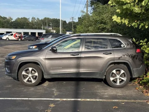Photos of 2019 Jeep Cherokee Limited for sale in Morristown, TN at Morristown Nissan