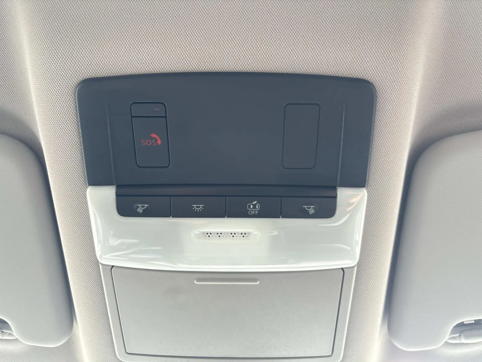 2025 Nissan Rogue SV - Photo 16
