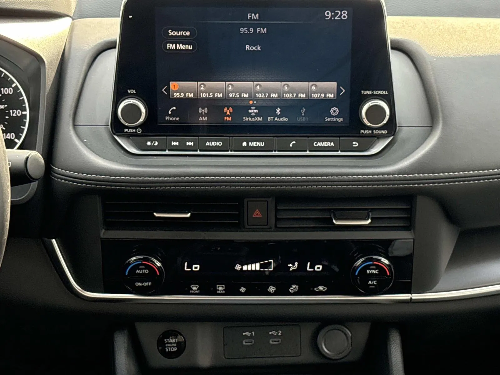 2025 Nissan Rogue SV - Photo 15