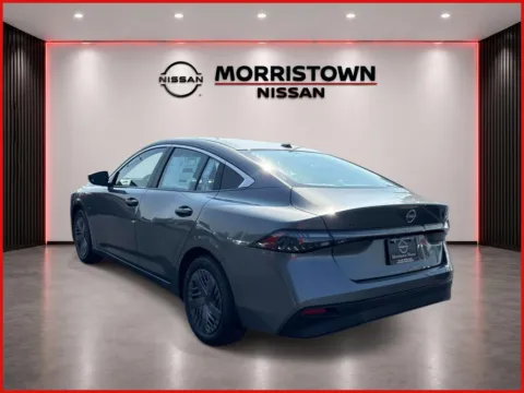 More photos of 2027 Nissan Sentra S at Morristown Nissan, TN