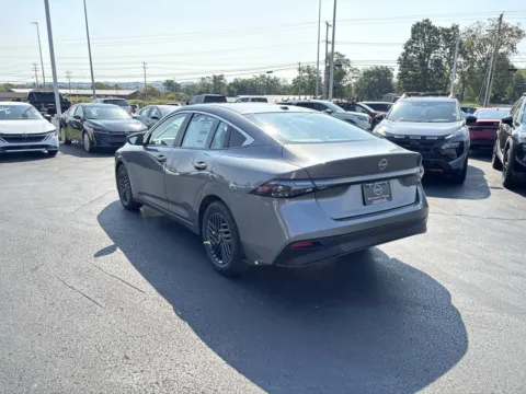 More photos of 2027 Nissan Sentra SV at Morristown Nissan, TN