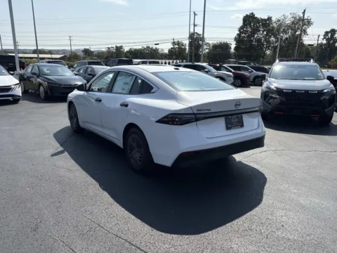 More photos of 2027 Nissan Sentra S at Morristown Nissan, TN