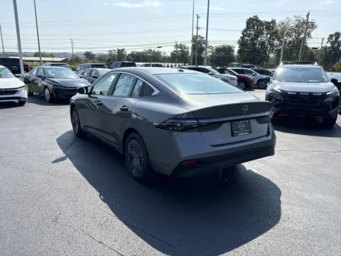 More photos of 2027 Nissan Sentra S at Morristown Nissan, TN