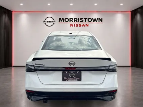 More photos of 2027 Nissan Sentra SR at Morristown Nissan, TN