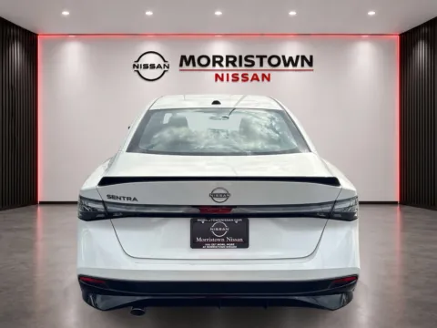 More photos of 2027 Nissan Sentra SR at Morristown Nissan, TN