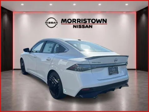 More photos of 2027 Nissan Sentra SR at Morristown Nissan, TN
