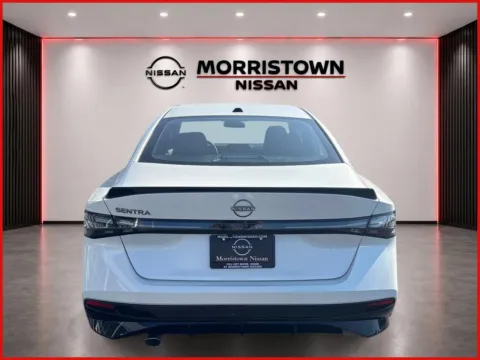 More photos of 2027 Nissan Sentra SR at Morristown Nissan, TN