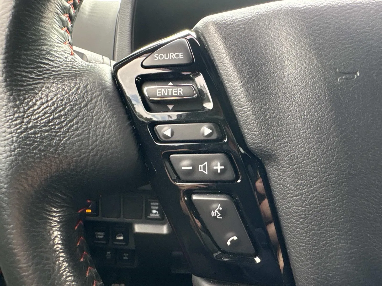 2024 Nissan Frontier PRO-4X - Photo 29