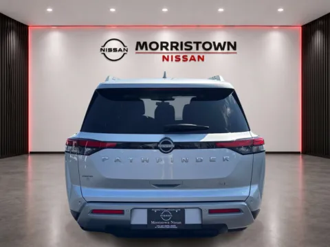 More photos of 2025 Nissan Pathfinder SL at Morristown Nissan, TN