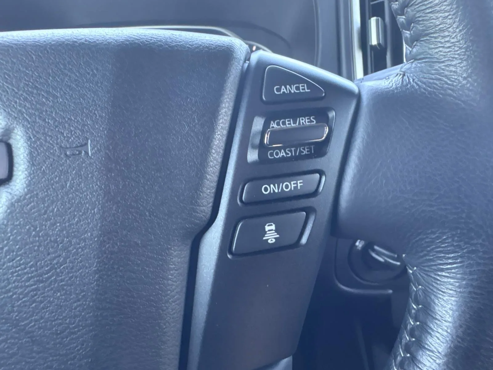 2025 Nissan Frontier SL - Photo 31