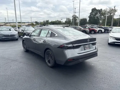 More photos of 2027 Nissan Sentra SV at Morristown Nissan, TN