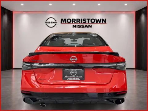 More photos of 2027 Nissan Sentra SR at Morristown Nissan, TN