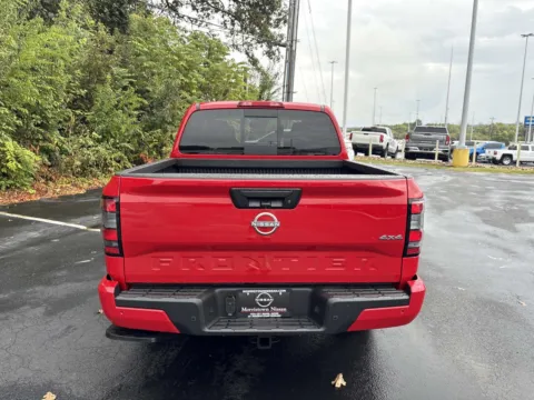 More photos of 2027 Nissan Frontier SV at Morristown Nissan, TN