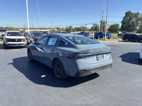 More photos of 2027 Nissan Sentra SV at Morristown Nissan, TN