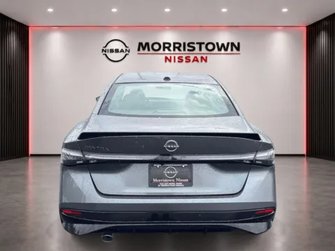 More photos of 2027 Nissan Sentra SR at Morristown Nissan, TN