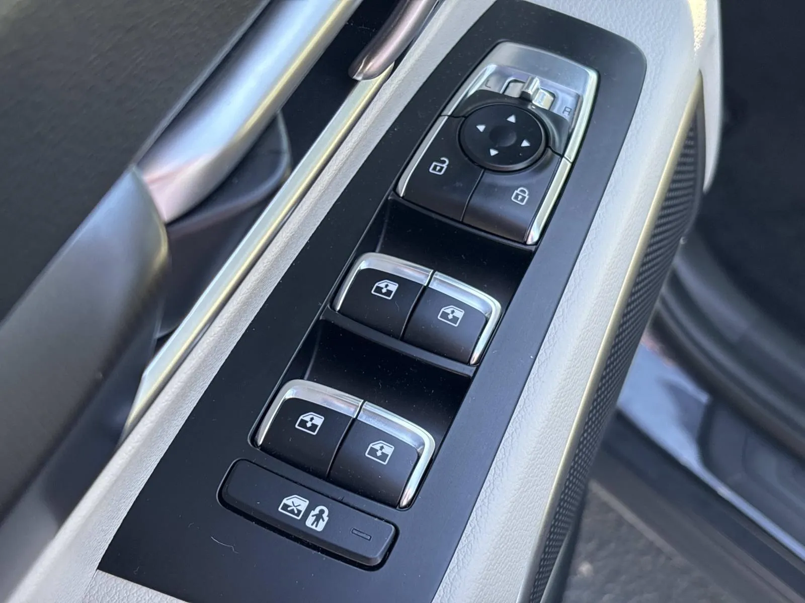 2025 Kia Telluride S - Photo 30