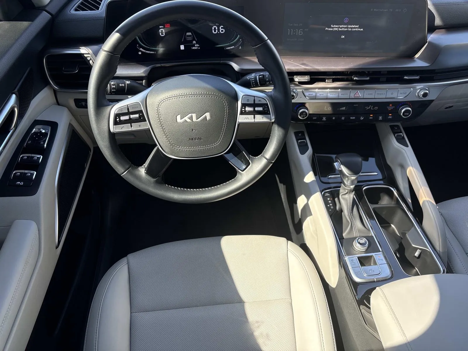 2025 Kia Telluride S - Photo 13