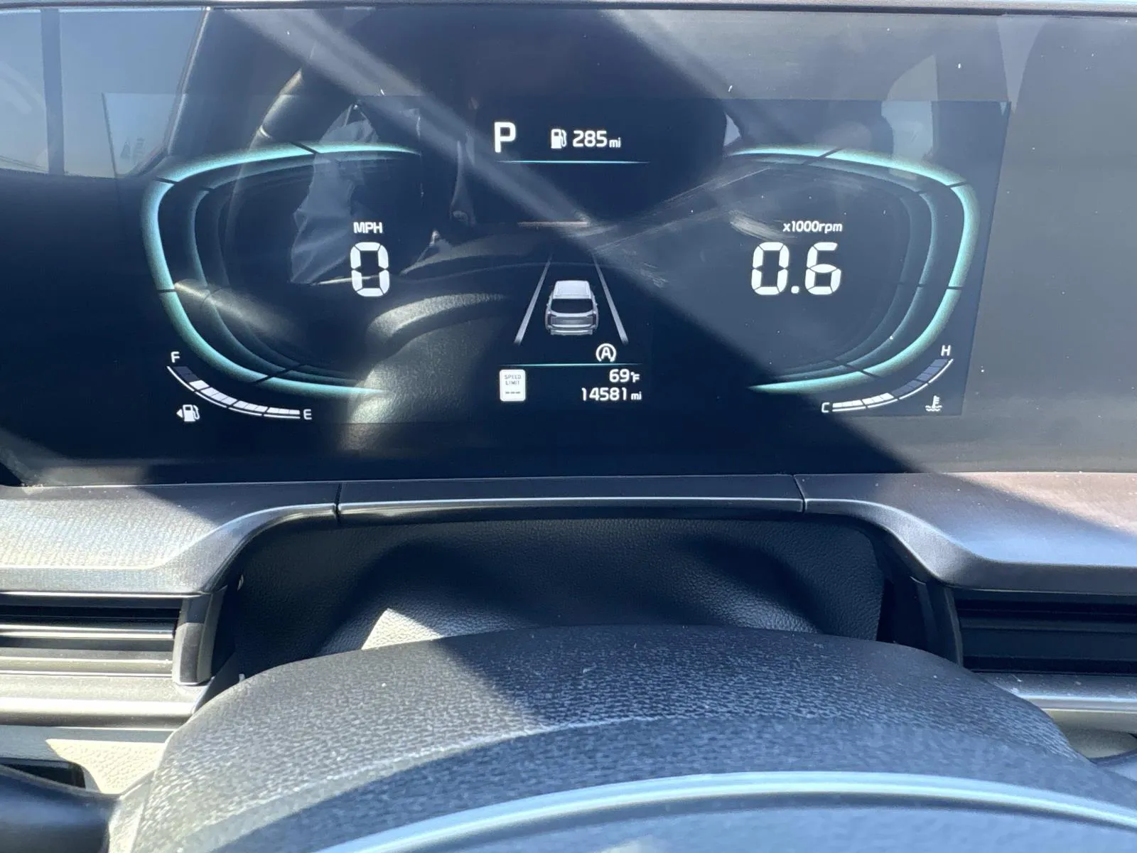2025 Kia Telluride S - Photo 37