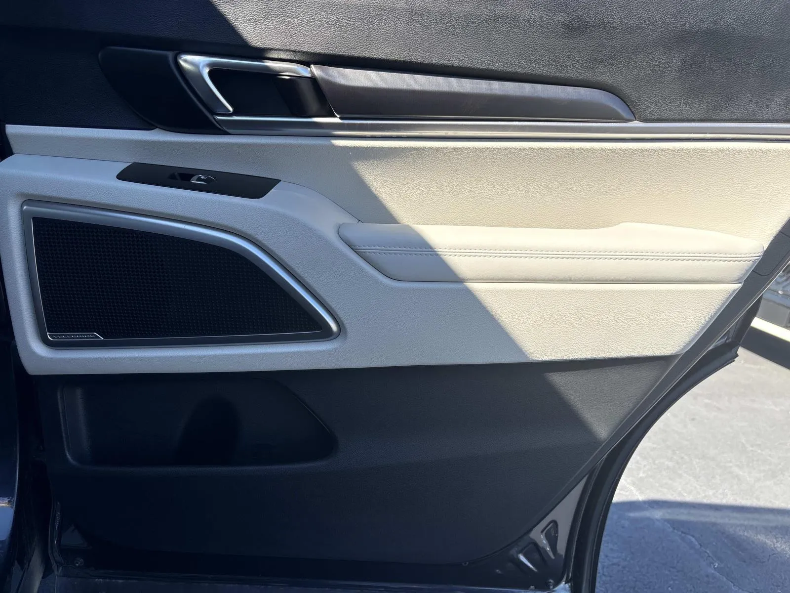 2025 Kia Telluride S - Photo 24