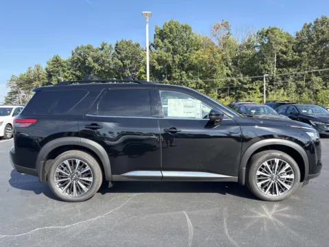Photos of 2026 Nissan Pathfinder Platinum for sale in Morristown, TN at Morristown Nissan