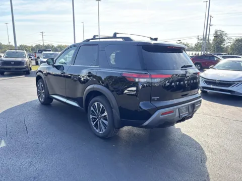 More photos of 2026 Nissan Pathfinder Platinum at Morristown Nissan, TN
