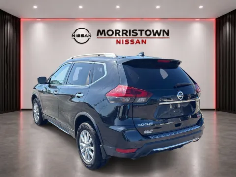 More photos of 2020 Nissan Rogue SV at Morristown Nissan, TN