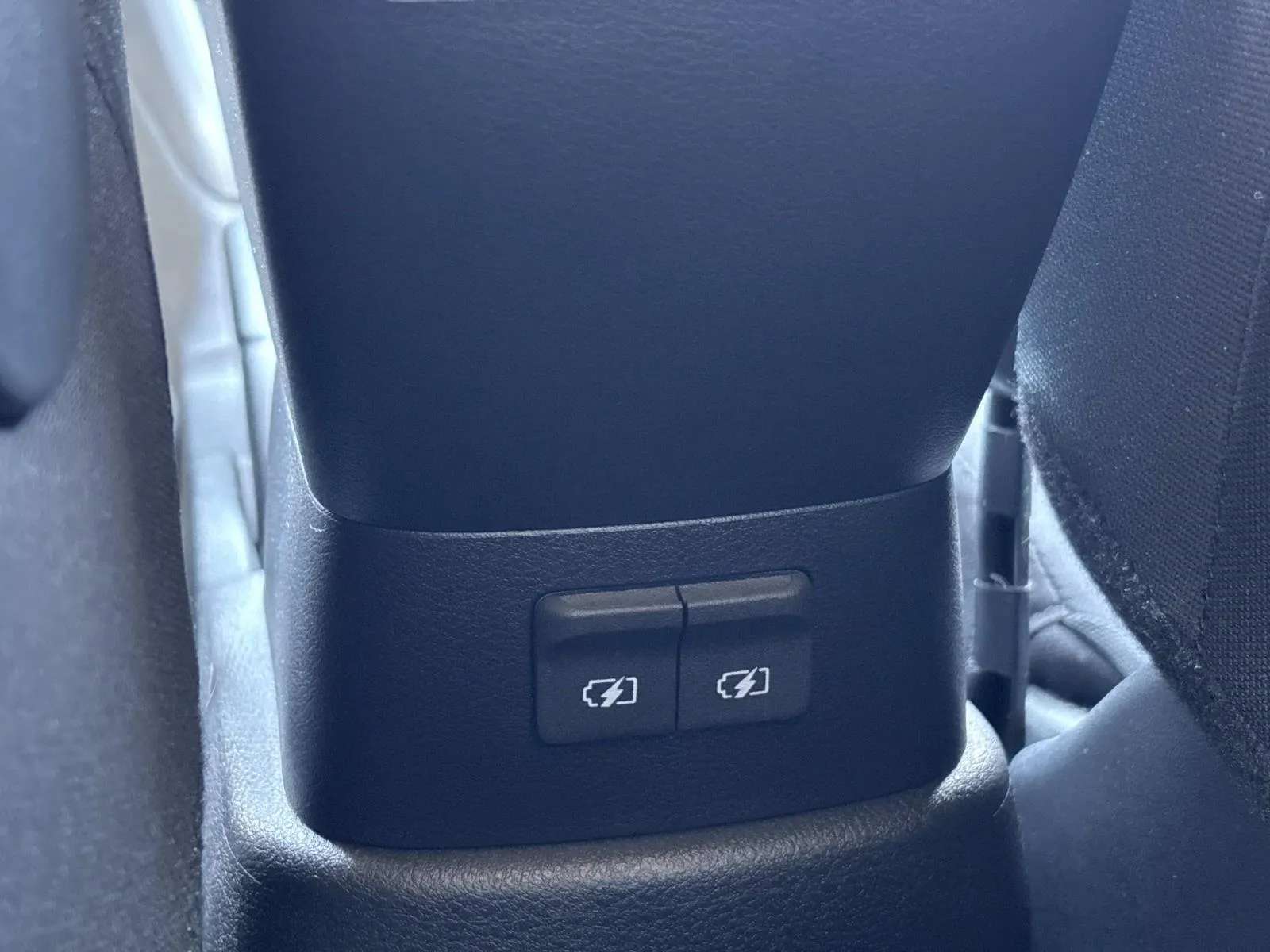 2024 Nissan Kicks S - Photo 16