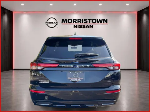More photos of 2026 Nissan Rogue Plug-in Hybrid SL at Morristown Nissan, TN