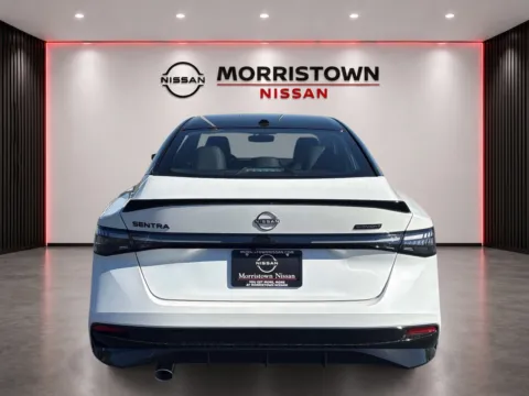 More photos of 2027 Nissan Sentra SR at Morristown Nissan, TN