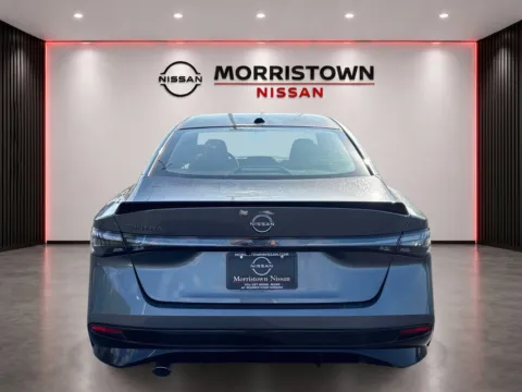 More photos of 2027 Nissan Sentra SR at Morristown Nissan, TN