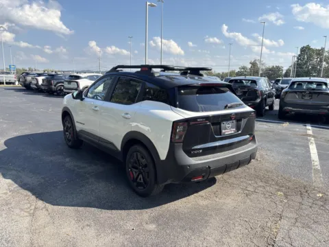 More photos of 2027 Nissan Kicks SV at Morristown Nissan, TN