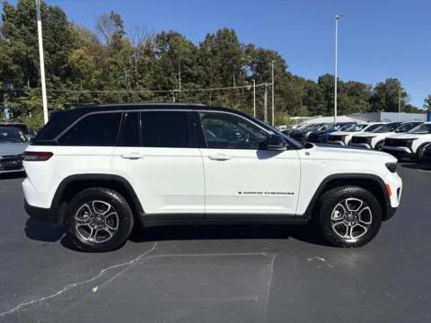 Photos of 2022 Jeep Grand Cherokee Trailhawk for sale in Morristown, TN at Morristown Nissan
