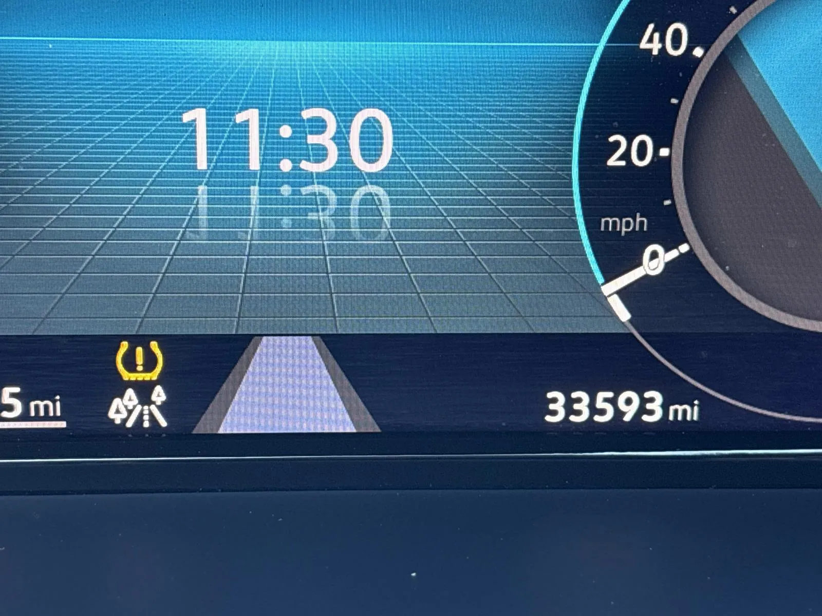 2025 Volkswagen Atlas Cross Sport SE w/Tech - Photo 31