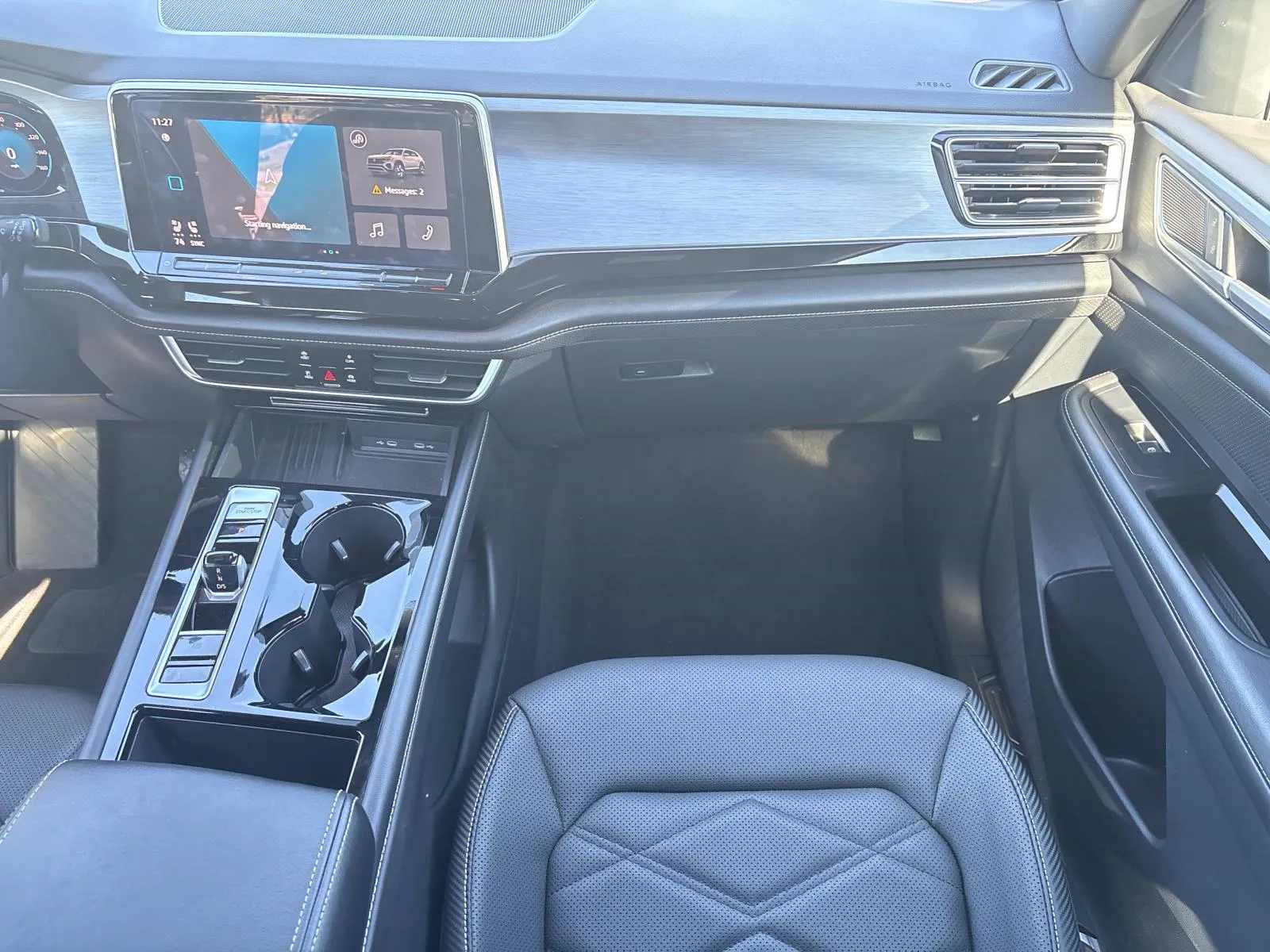 2025 Volkswagen Atlas Cross Sport SE w/Tech - Photo 13