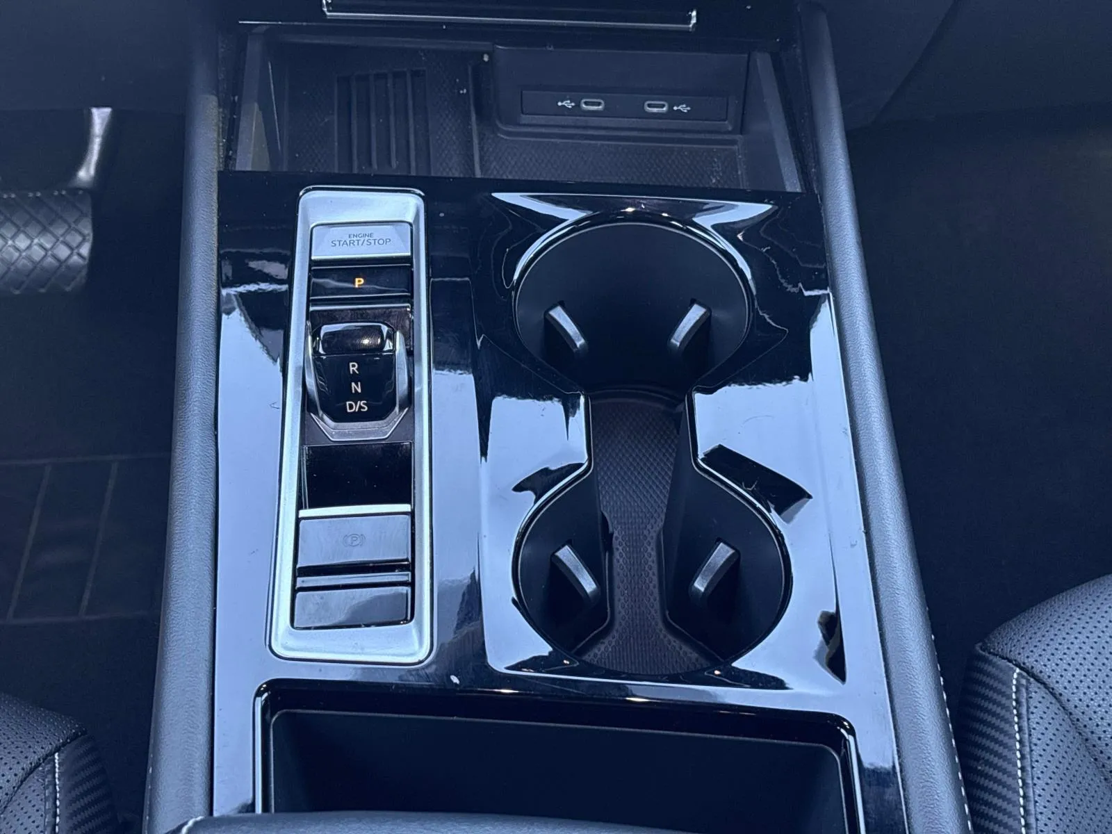 2025 Volkswagen Atlas Cross Sport SE w/Tech - Photo 14