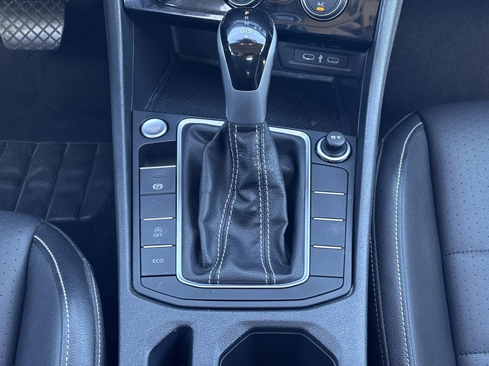 2024 Volkswagen Jetta SE - Photo 14