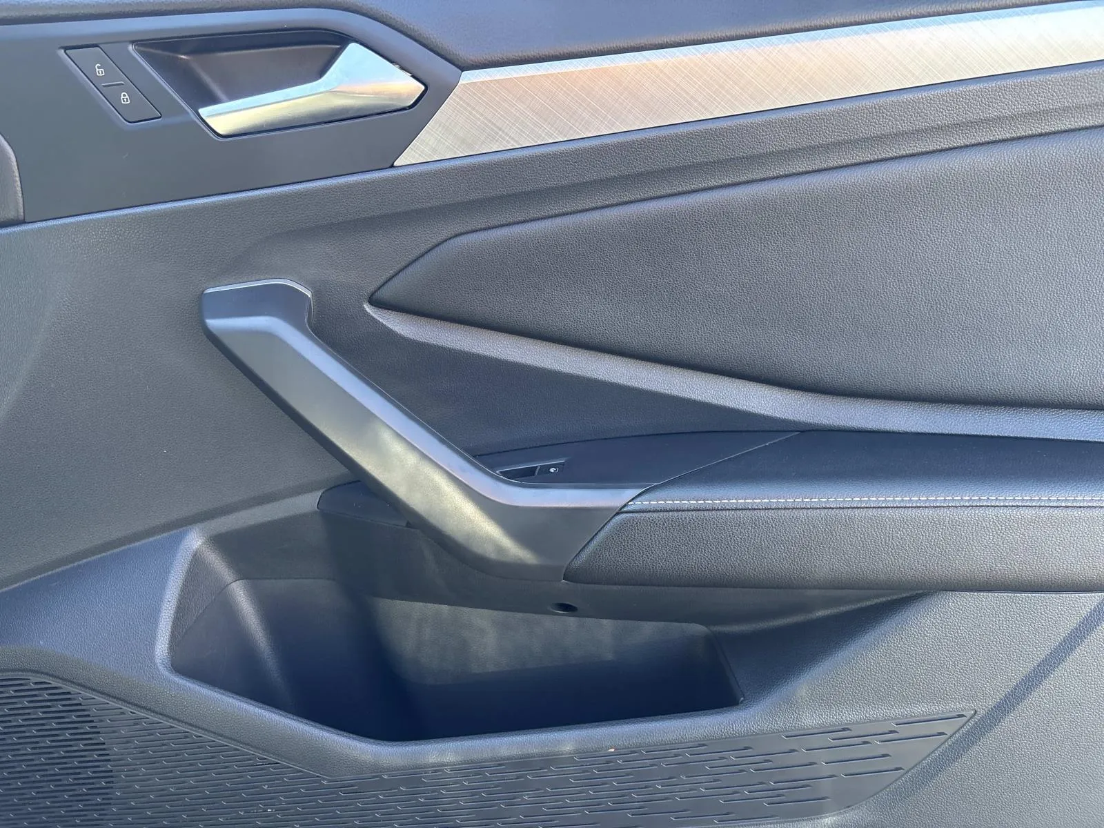 2024 Volkswagen Jetta SE - Photo 21