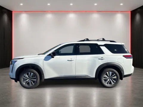 More photos of 2026 Nissan Pathfinder SL at Morristown Nissan, TN