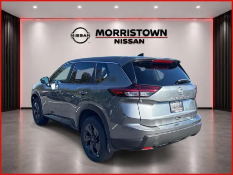 More photos of 2027 Nissan Rogue SV at Morristown Nissan, TN