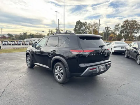More photos of 2026 Nissan Pathfinder SL at Morristown Nissan, TN