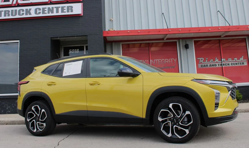 2025 Chevrolet Trax RS - Photo 10