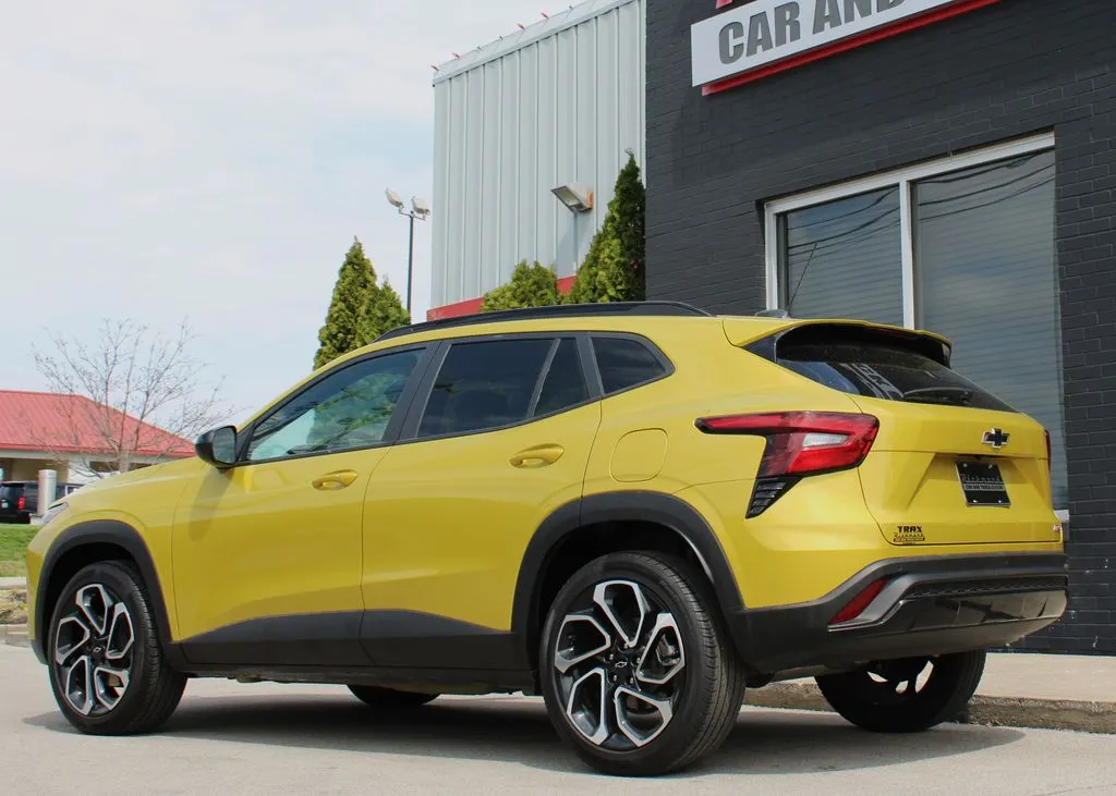 2025 Chevrolet Trax RS - Photo 13