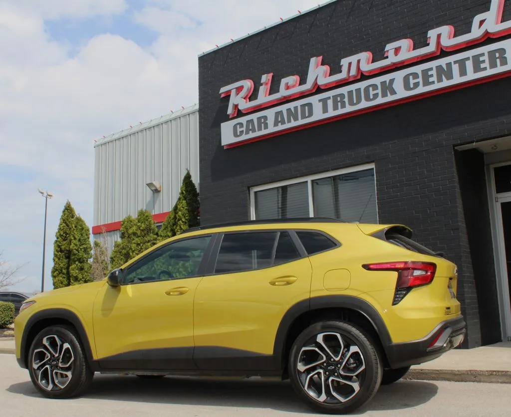 2025 Chevrolet Trax RS - Photo 11