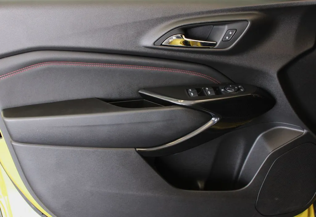 2025 Chevrolet Trax RS - Photo 36