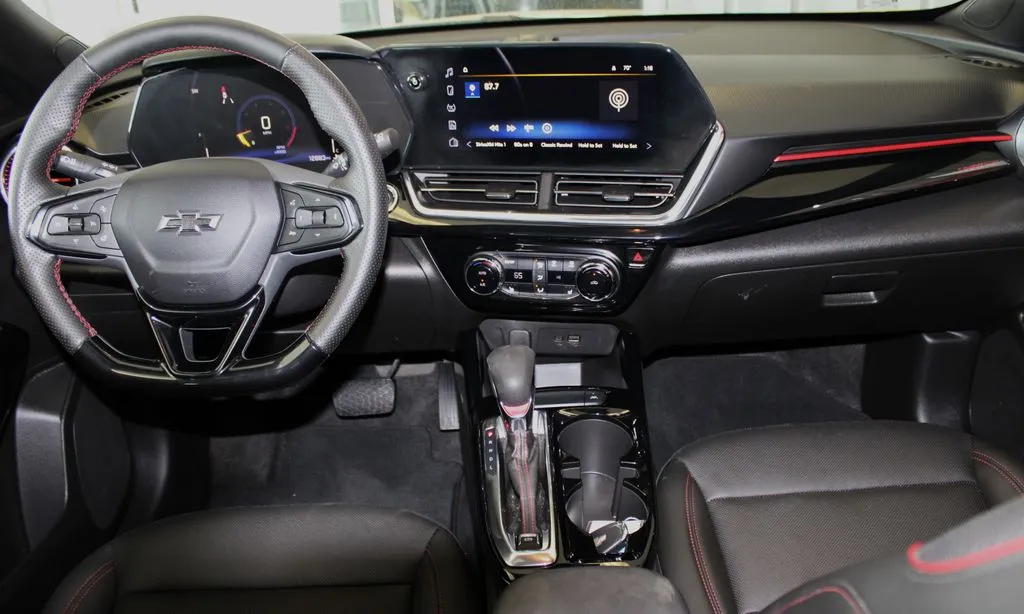 2025 Chevrolet Trax RS - Photo 33