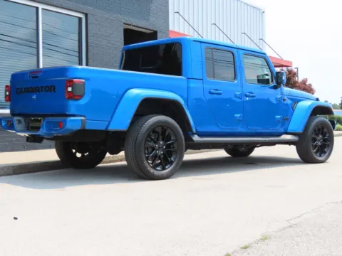 More photos of 2022 Jeep Gladiator High Altitude at Richmond Car and Truck Center, KY