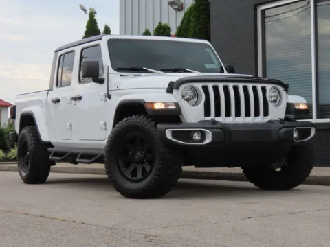 Photos of 2023 Jeep Gladiator Overland for sale in Richmond, KY at Richmond Car and Truck Center